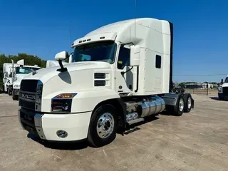 2020 MACK AN64T70