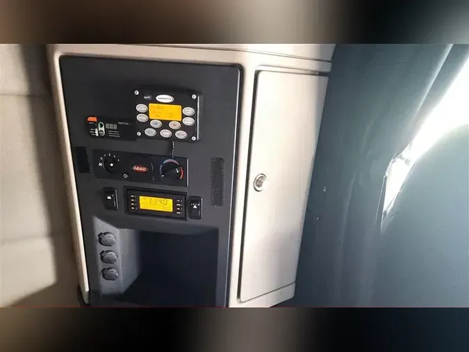 2020 PETERBILT 579