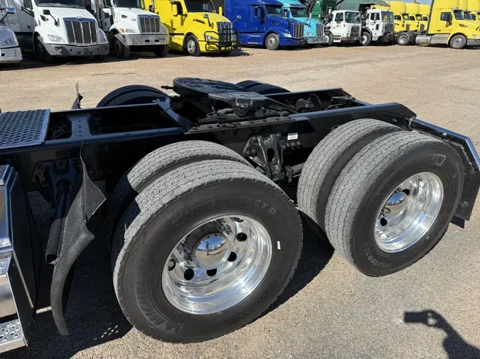 2024 Kenworth T680d96fb72eb56dfbd77b1e52a9826ff302