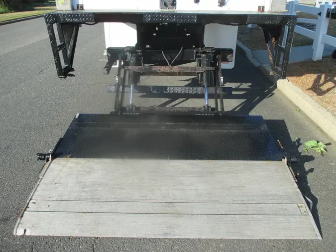 2018 INTERNATIONAL 4300