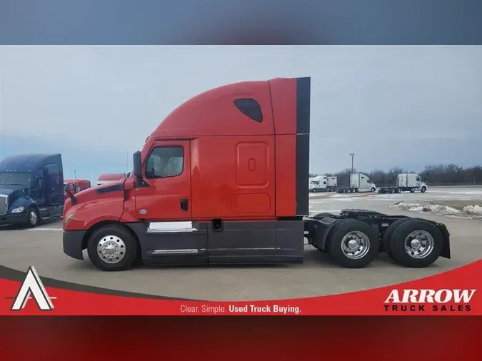 2021 FREIGHTLINER CA126