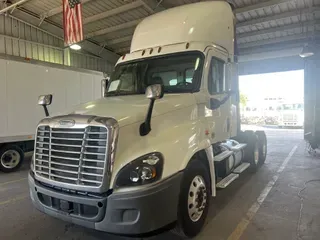 2018 FREIGHTLINER/MERCEDES CASCADIA 125