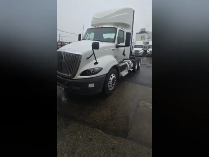 2019 NAVISTAR INTERNATIONAL RH613 DAYCAB T/Ad975cbf9ad26d4d2b03f87c3dd968267