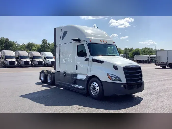 2022 Freightliner Cascadia 126d976ef2d1d3a806202140e6881f9ff63