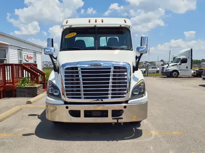 2018 FREIGHTLINER/MERCEDES CASCADIA 113