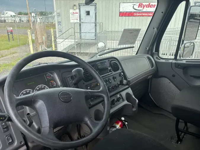 2019 FREIGHTLINER/MERCEDES M2 106