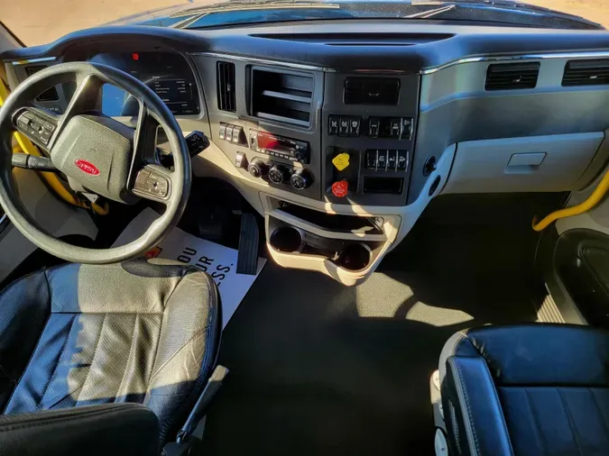 2022 Peterbilt 579d97a8fb2a4c89ce185c875e34cd68d1d