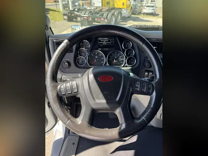 2020 Peterbilt 579