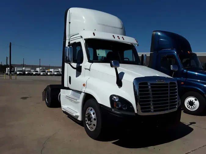 2019 FREIGHTLINER/MERCEDES CASCADIA 125