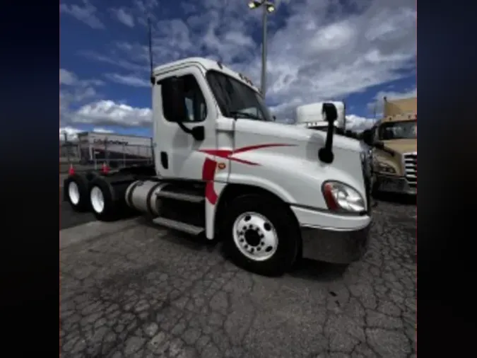 2018 FREIGHTLINER CASCADIA 125d980cf387d2805846a7b8c608b404b57