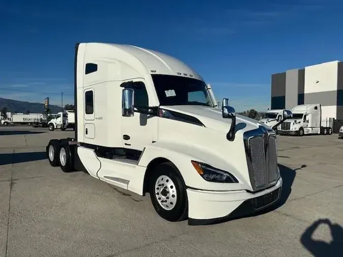 2023 Kenworth T680