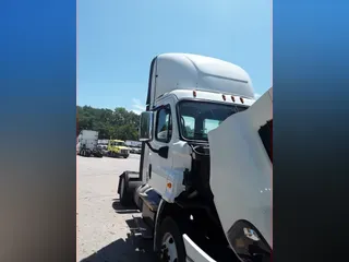 2018 FREIGHTLINER/MERCEDES CASCADIA 113