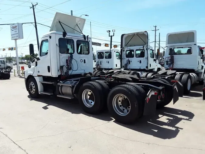 2019 FREIGHTLINER NEW CASCADIA PX12664