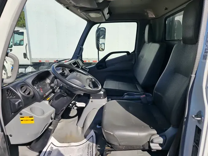 2019 HINO HINO 195
