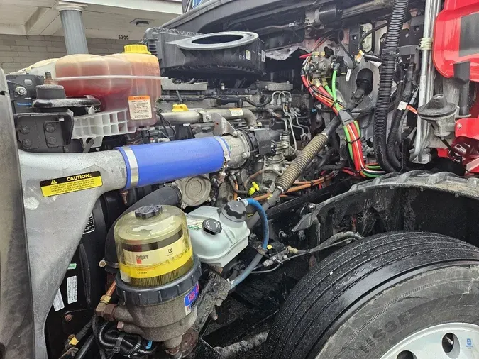 2020 FREIGHTLINER Cascadia 126