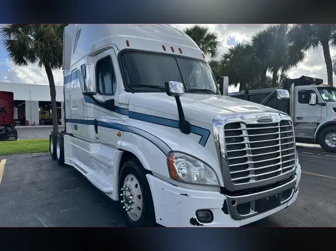 2016 Freightliner Cascadia