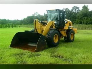2017 CATERPILLAR 938M