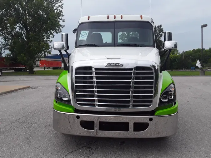 2017 FREIGHTLINER/MERCEDES CASCADIA 125