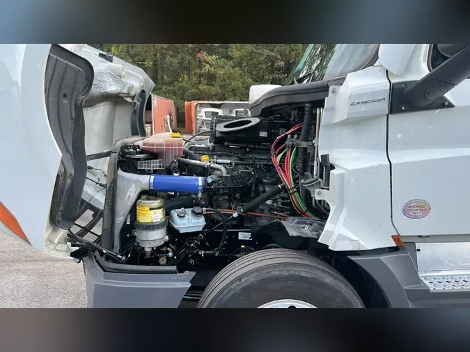 2022 Freightliner Cascadia 126