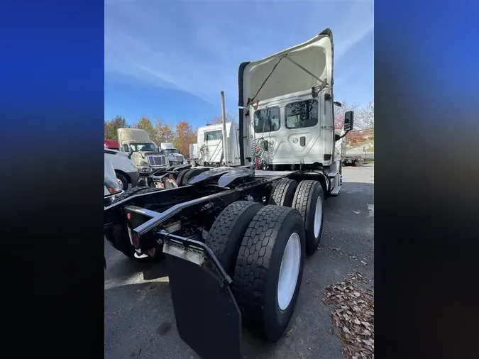 2017 FREIGHTLINER/MERCEDES CASCADIA 125