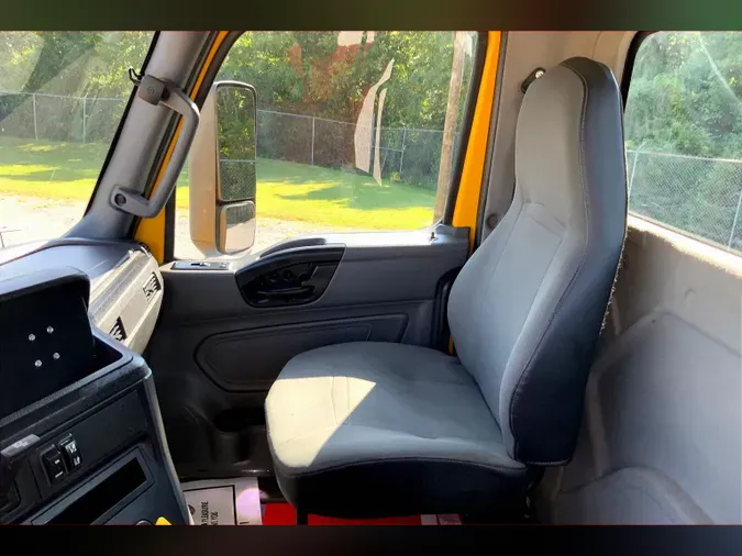 2019 INT LT625 6x4