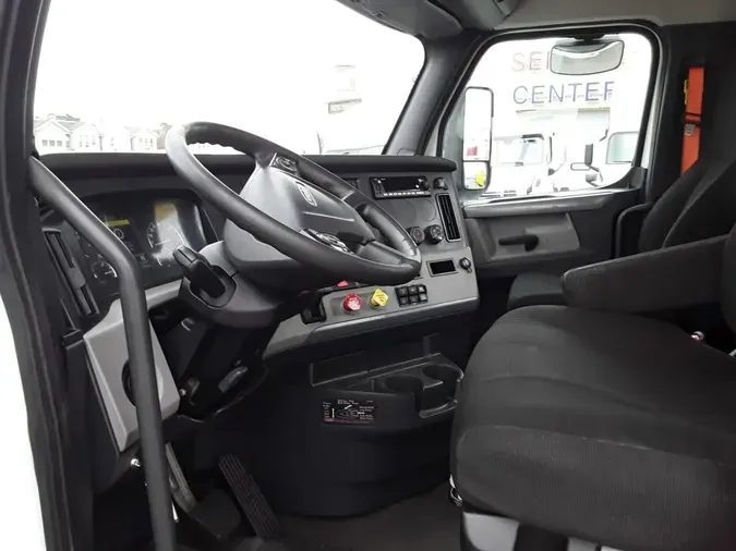 2019 FREIGHTLINER NEW CASCADIA PX12664