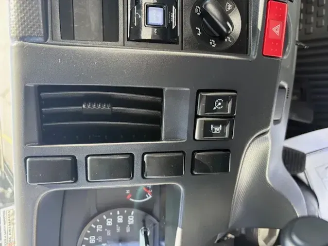 2016 ISUZU GAS NPRGASHD