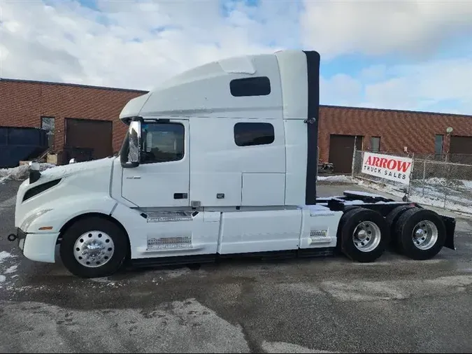 2019 VOLVO VNL760