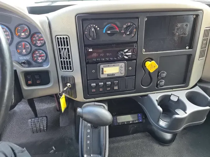 2019 NAVISTAR INTERNATIONAL 4300