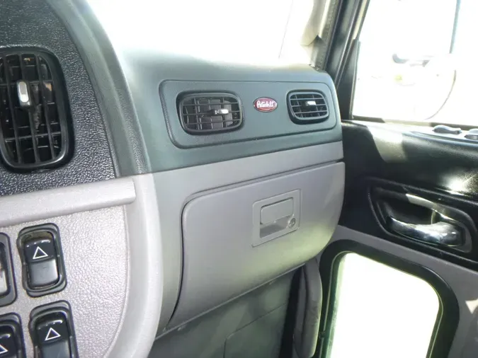 2020 Peterbilt 389