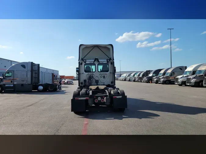 2019 Freightliner Cascadia 126d9a093ae95079c4fc5df6639f11d7d7c
