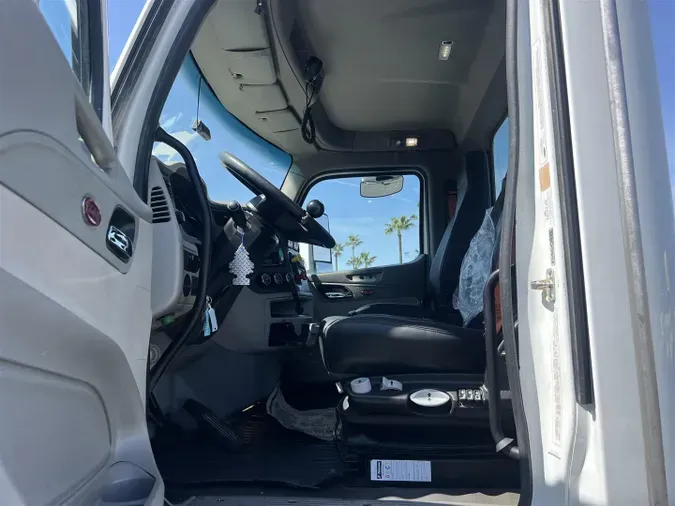 2020 Peterbilt 567
