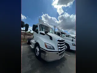 2020 FREIGHTLINER NEW CASCADIA 116