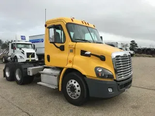 2016 FREIGHTLINER X11364ST
