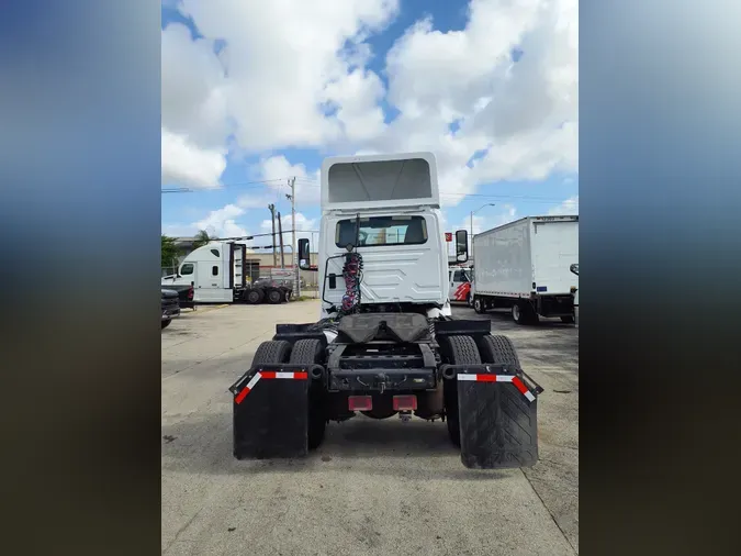 2019 NAVISTAR INTERNATIONAL RH613 DAYCAB S/A