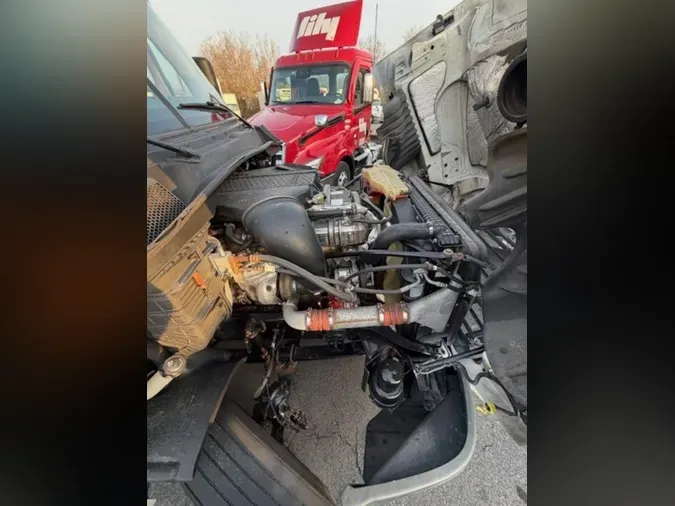 2019 FREIGHTLINER/MERCEDES CASCADIA 125