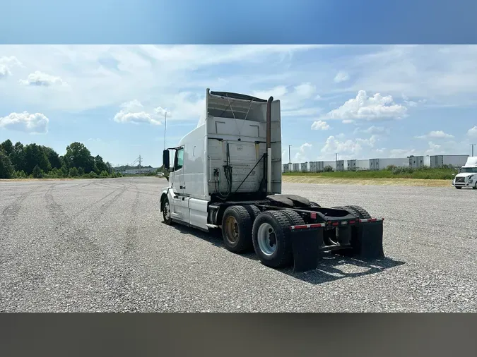 2016 Volvo VNL 740