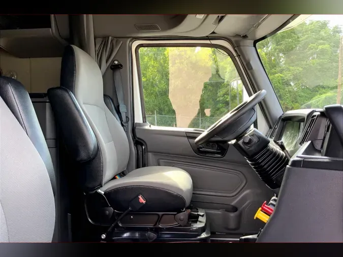 2023 INT LT625 6x4