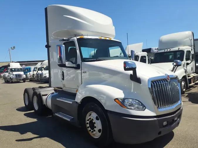 2018 NAVISTAR INTERNATIONAL LT625 DAYCAB T/A
