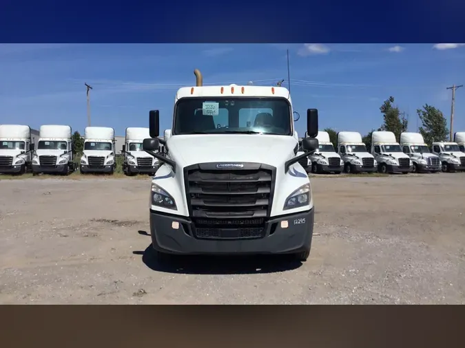 2020 Freightliner Cascadia 126