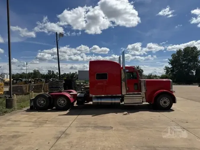 2020 PETERBILT 389