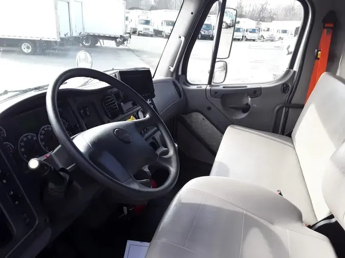 2018 FREIGHTLINER/MERCEDES M2 106