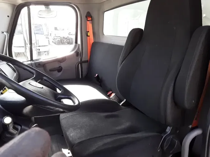 2019 FREIGHTLINER/MERCEDES M2 106