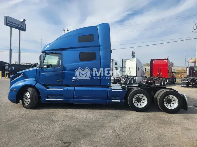 2021 VOLVO VNL64T760