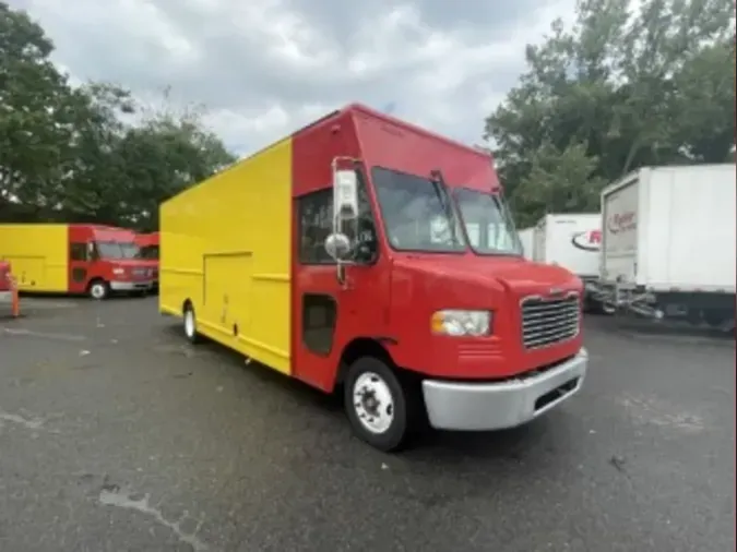 2016 FRTLR CUSTOM CHASSIS CORP MT55