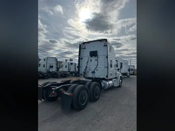 2019 FREIGHTLINER/MERCEDES CASCADIA 125