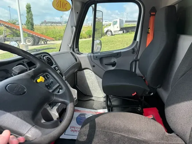 2018 Freightliner M2 106
