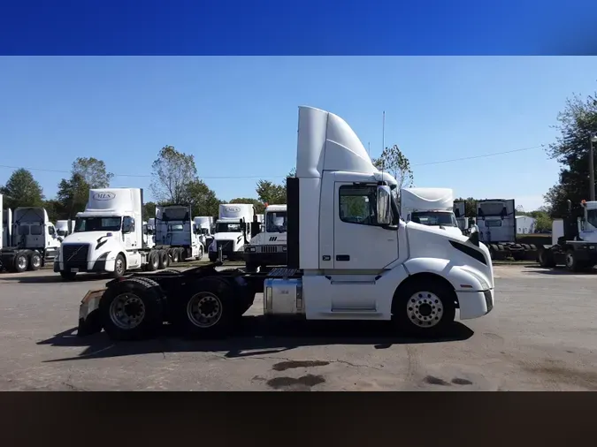 2019 Volvo VNL300d9c0069a66a83d8b5c76ce6325e83901