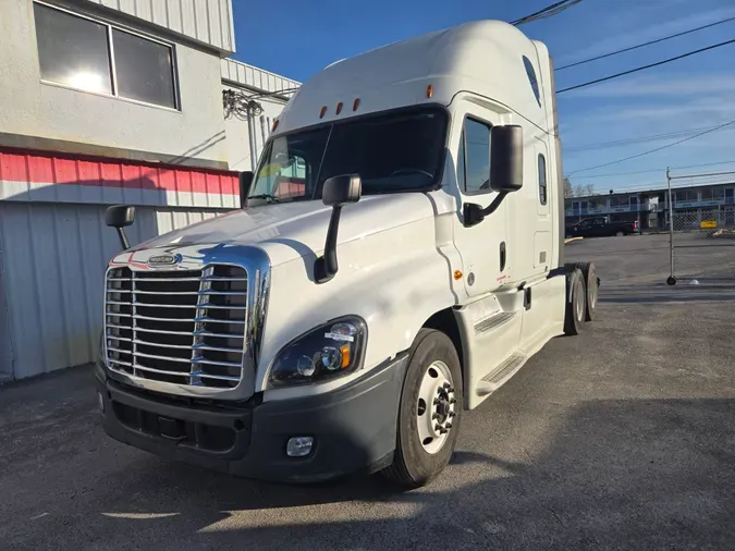 2019 FREIGHTLINER/MERCEDES CASCADIA 125d9c24ab7d6f1ffeed23a5252f29a0a9f