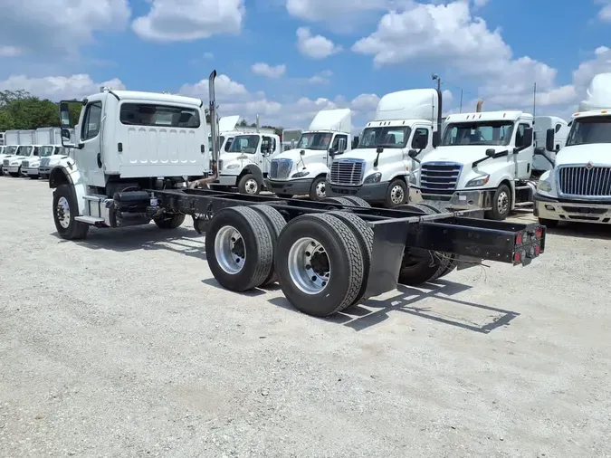 2018 FREIGHTLINER M2 106